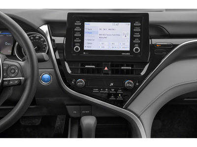 2022 Toyota Camry Hybrid XLE