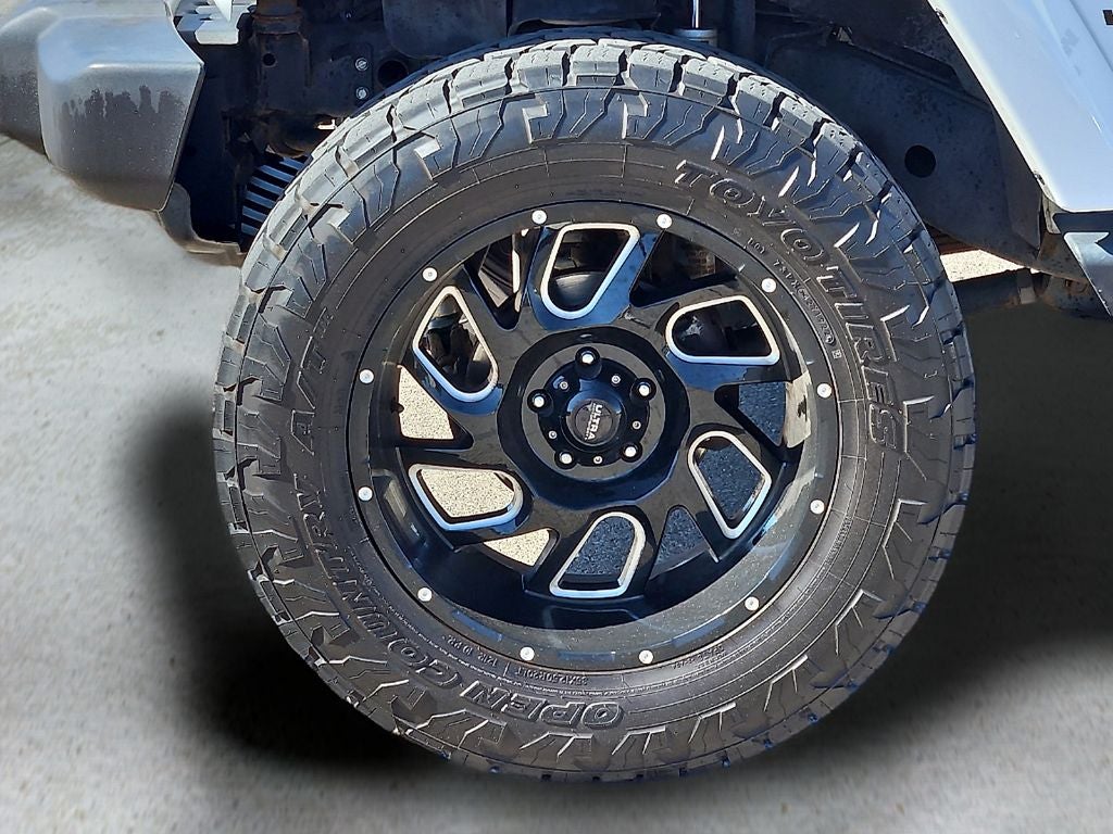 2013 Jeep Wrangler Unlimited Sahara Hardtop Lifted 4x4