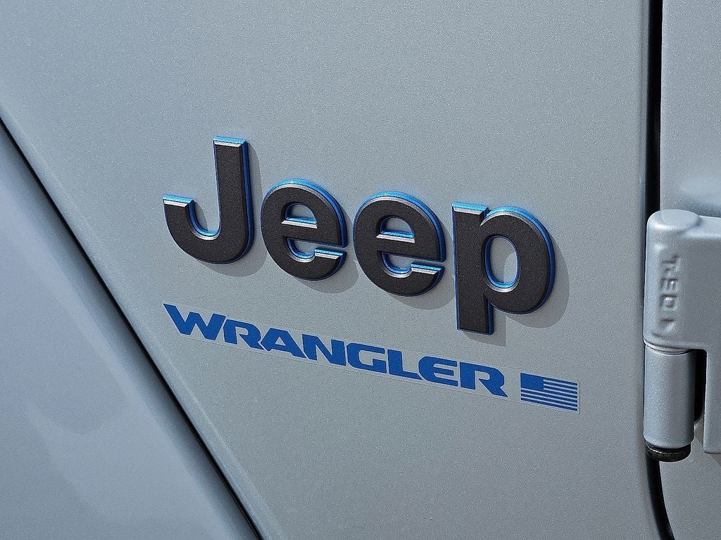 2023 Jeep Wrangler Rubicon 4xe w/Power Top
