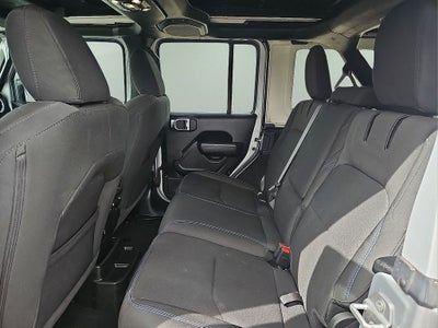 2023 Jeep Wrangler Rubicon 4xe w/Power Top