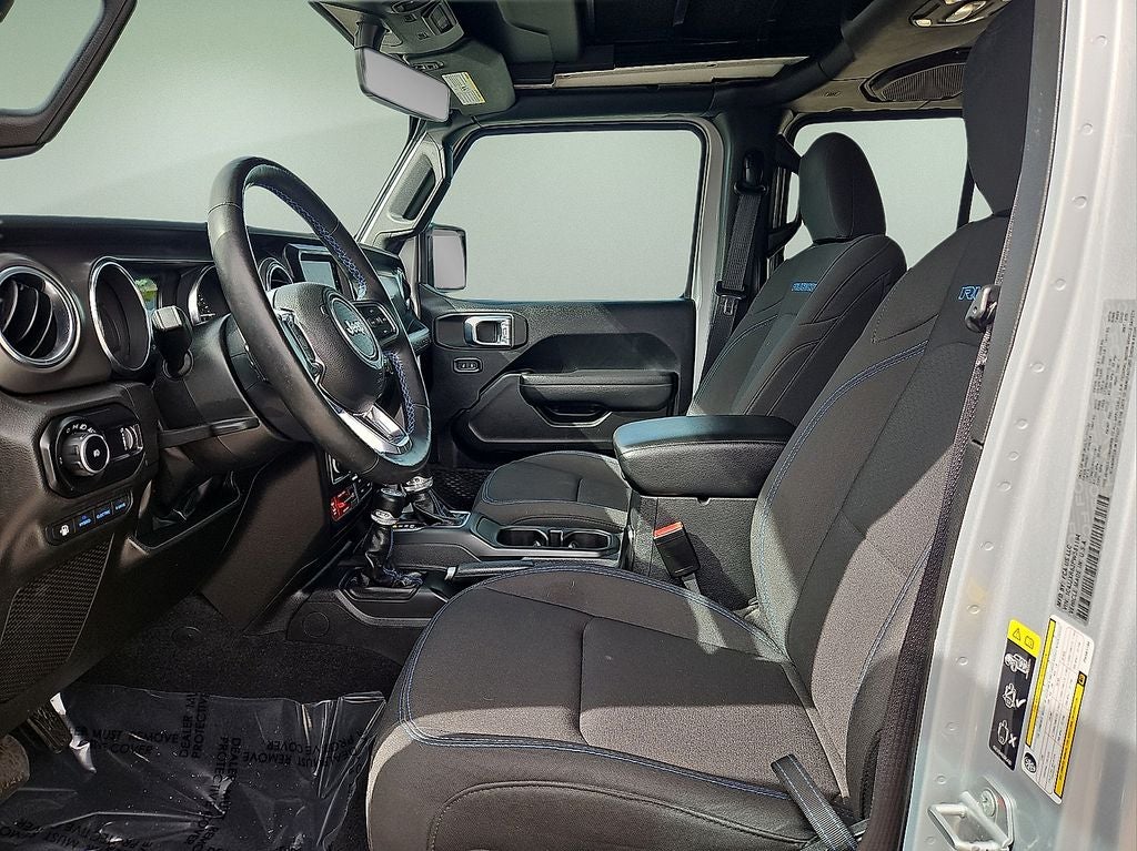 2023 Jeep Wrangler Rubicon 4xe w/Power Top