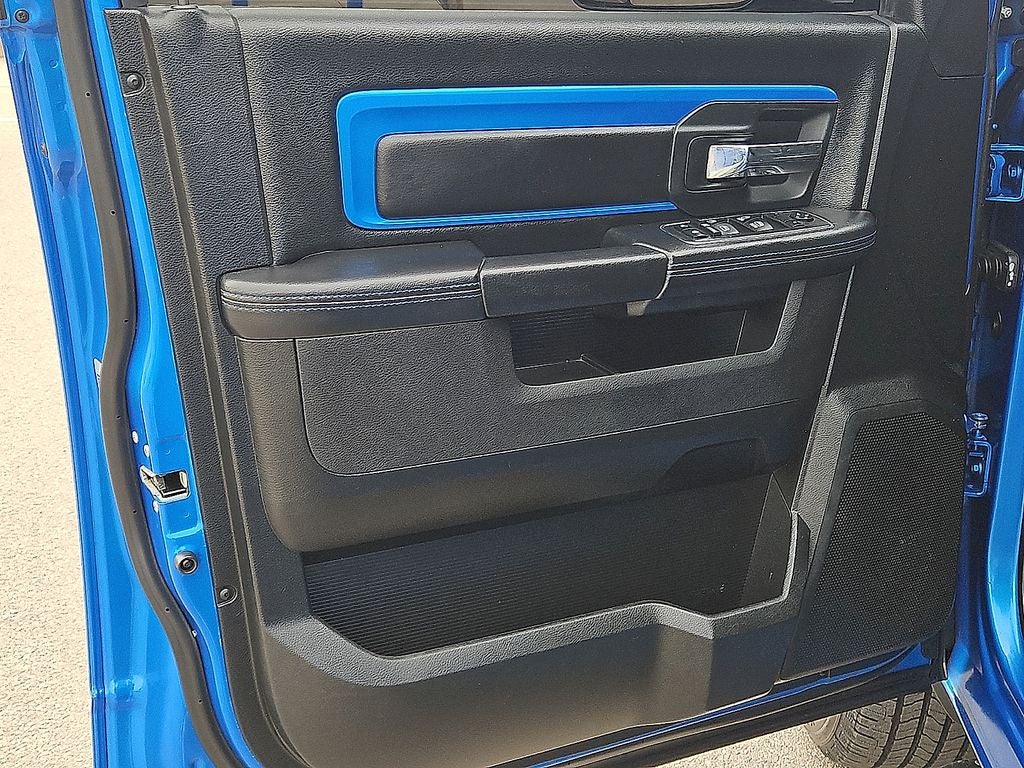 2018 RAM 1500 Sport Crew Cab 4WD w/Leather & NAV