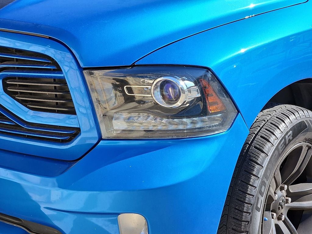 2018 RAM 1500 Sport Crew Cab 4WD w/Leather & NAV