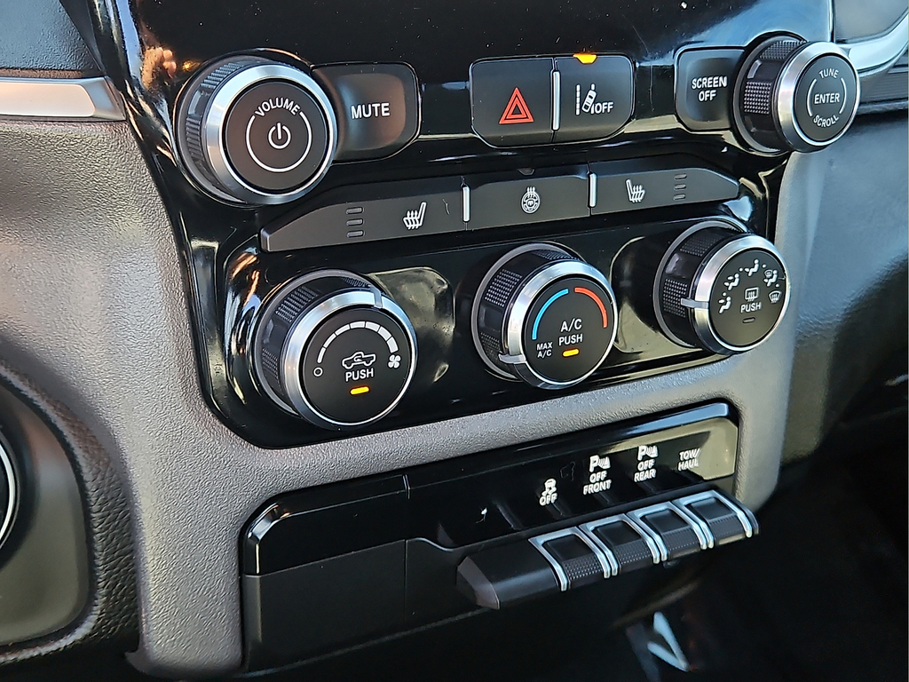 2025 RAM 1500 Big Horn/Lone Star Crew Cab 4WD