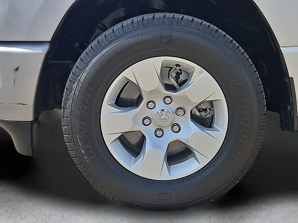 2024 RAM 1500 Big Horn Crew Cab 4WD 5.7L Hemi Hybrid