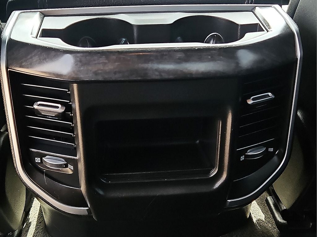 2024 RAM 1500 Big Horn Crew Cab 4WD 5.7L Hemi Hybrid
