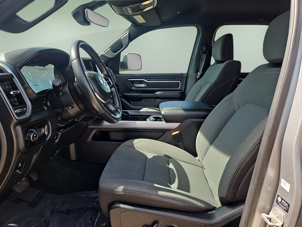 2024 RAM 1500 Big Horn Crew Cab 4WD 5.7L Hemi Hybrid