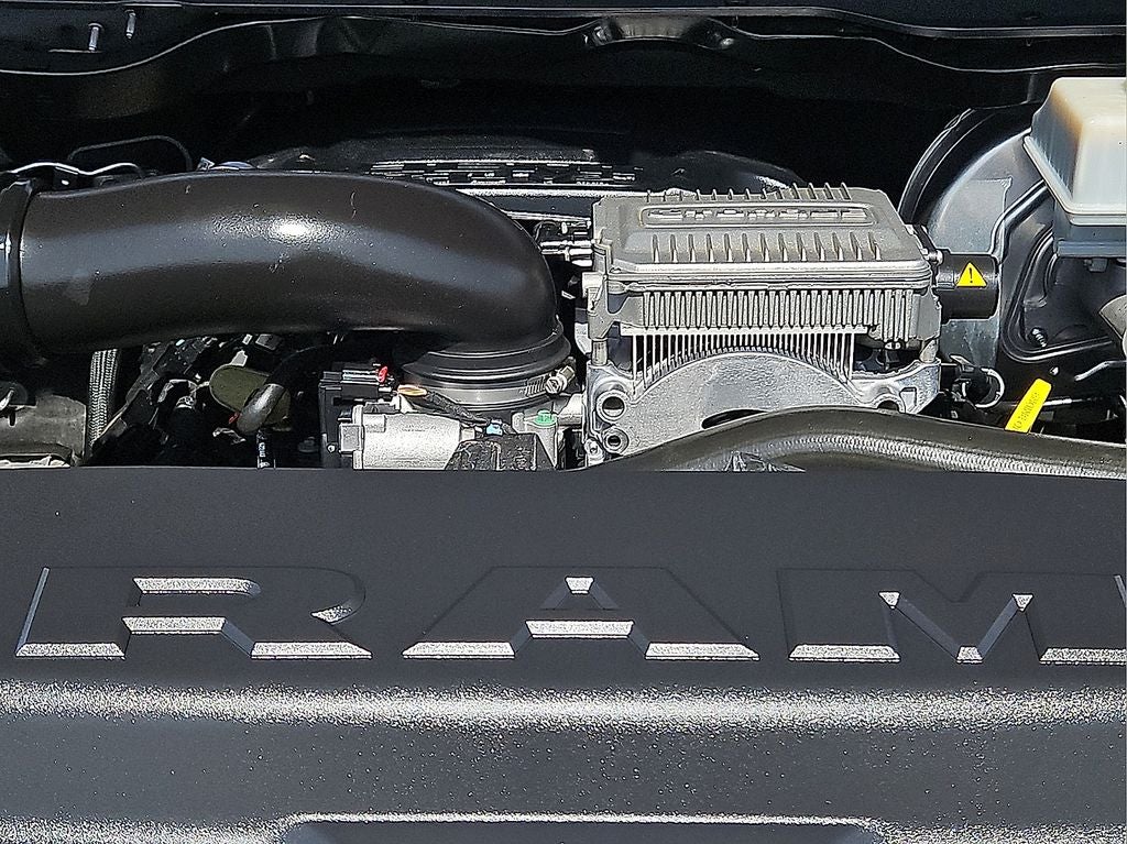 2024 RAM 1500 Big Horn Crew Cab 4WD 5.7L Hemi Hybrid