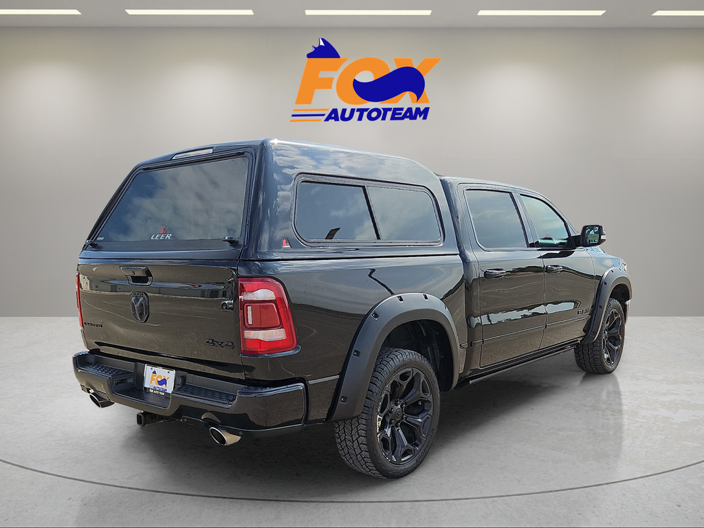 2022 RAM 1500 Limited Crew Cab 4WD w/ 22" wheels