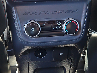 2025 Ford Explorer ST-Line 4WD