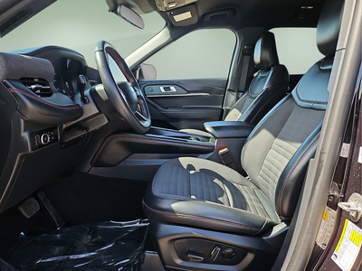 2025 Ford Explorer ST-Line 4WD