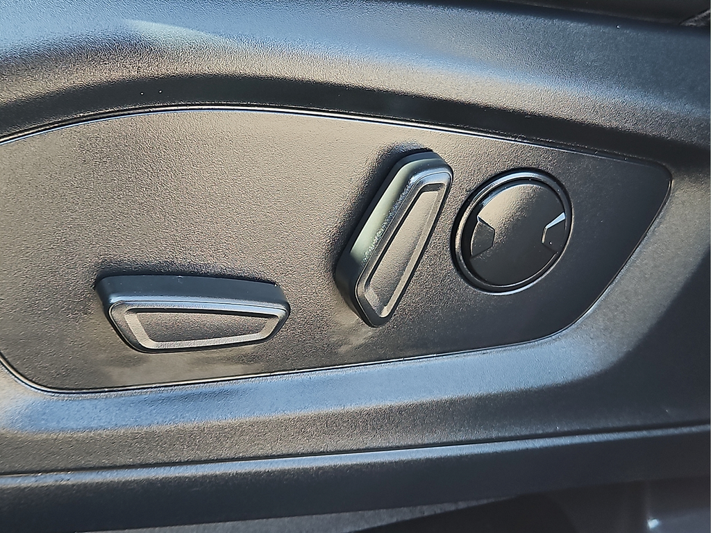 2025 Ford Explorer ST-Line 4WD