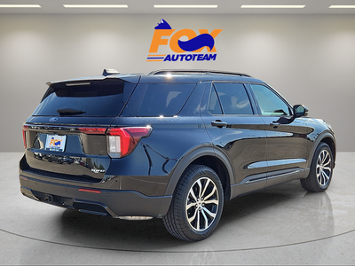 2025 Ford Explorer ST-Line 4WD