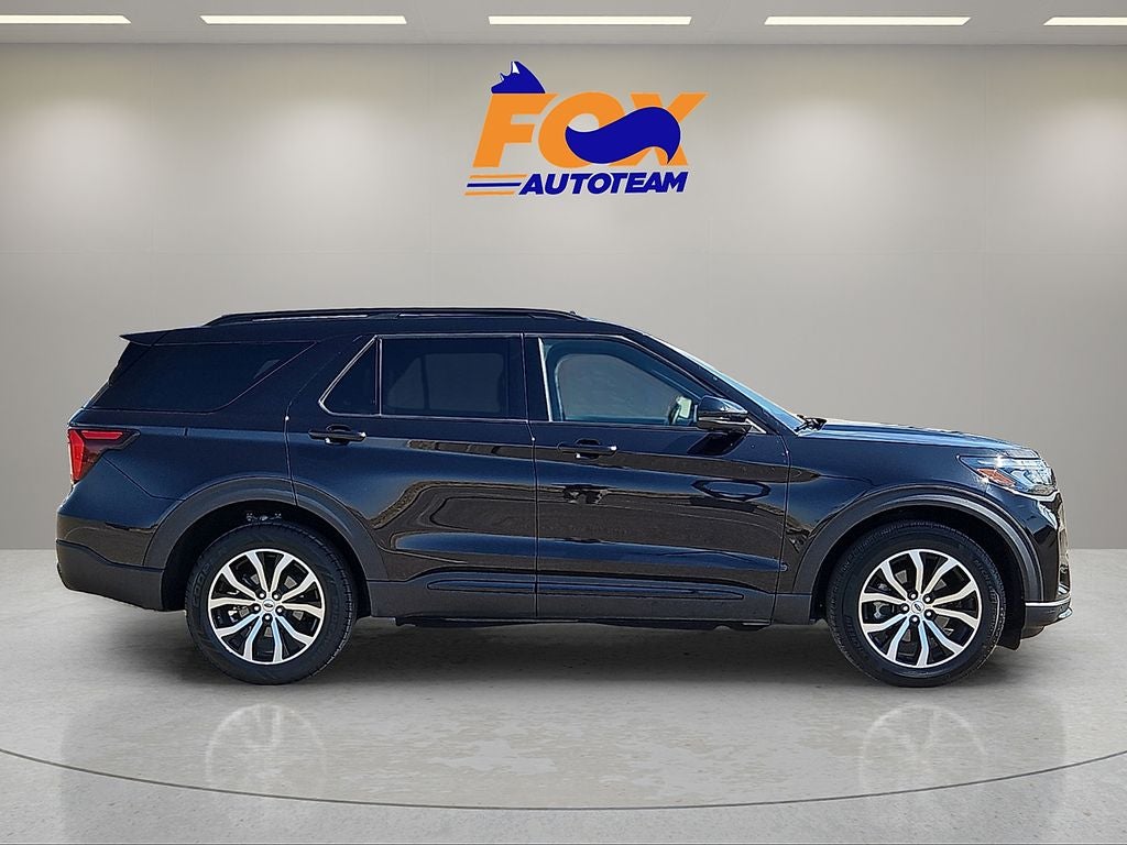 2025 Ford Explorer ST-Line 4WD