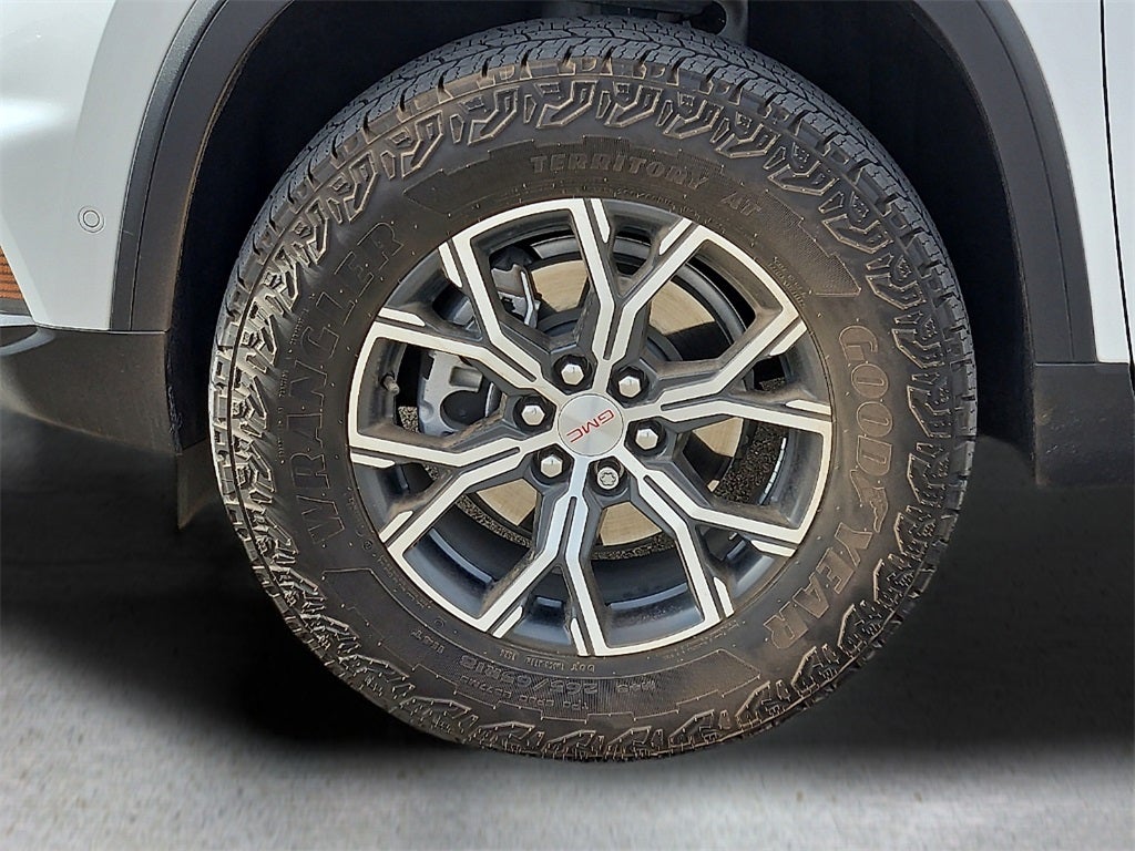 2024 GMC Acadia AT4