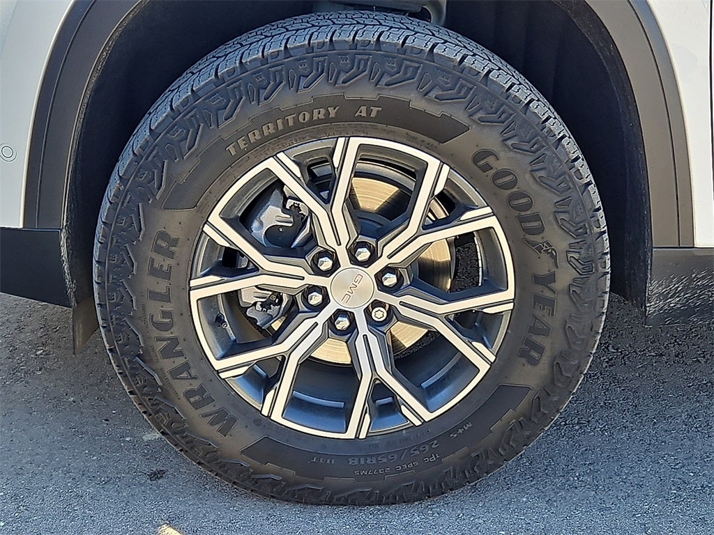 2024 GMC Acadia AT4