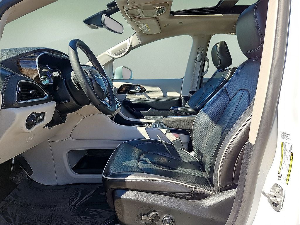 2022 Chrysler Pacifica Hybrid Limited