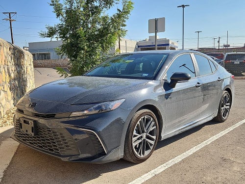 2026 Toyota Camry SE Hybrid