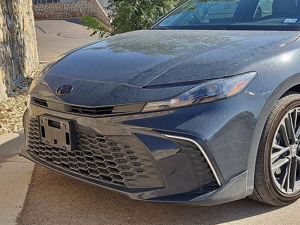 2026 Toyota Camry SE Hybrid