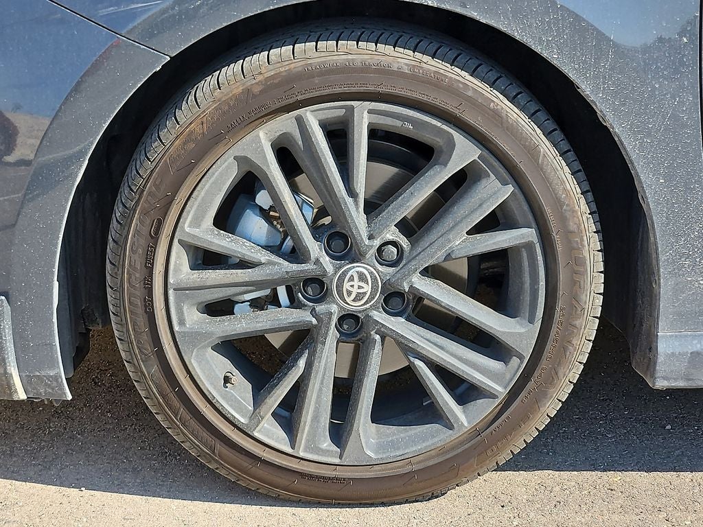 2026 Toyota Camry SE Hybrid