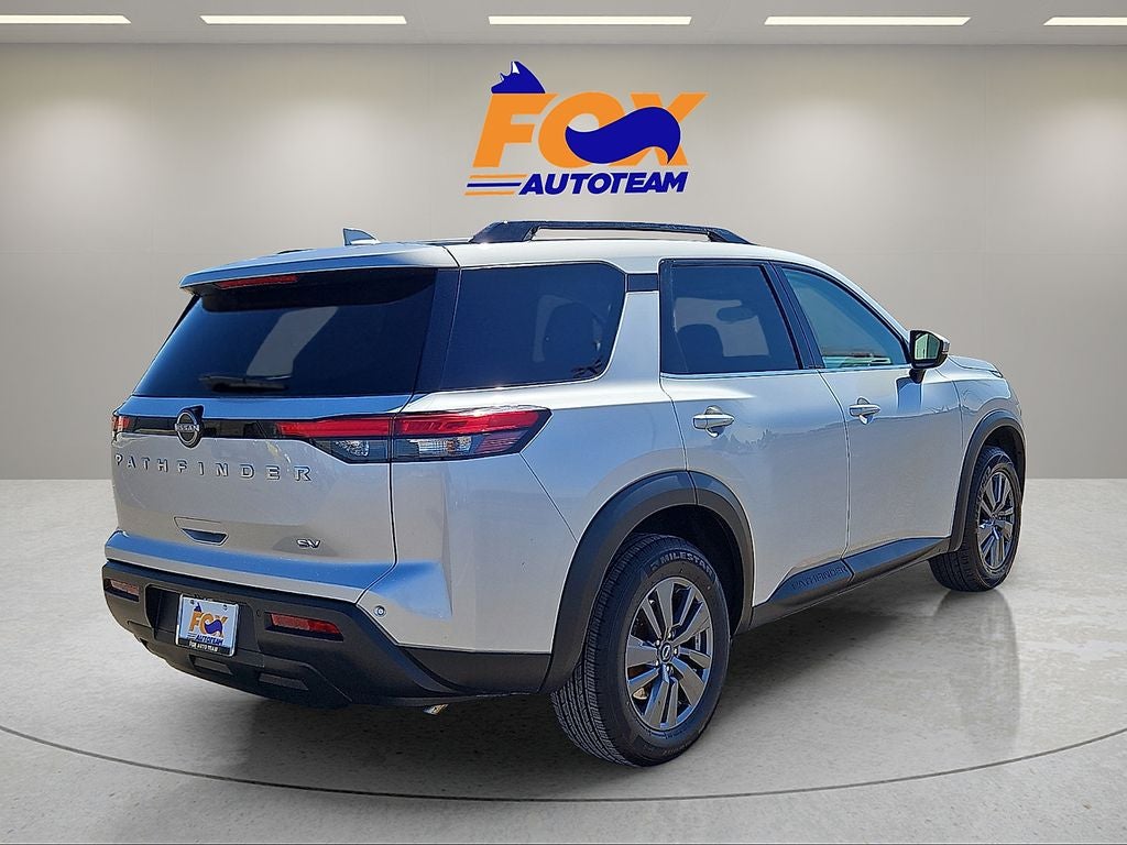 2024 Nissan Pathfinder SV