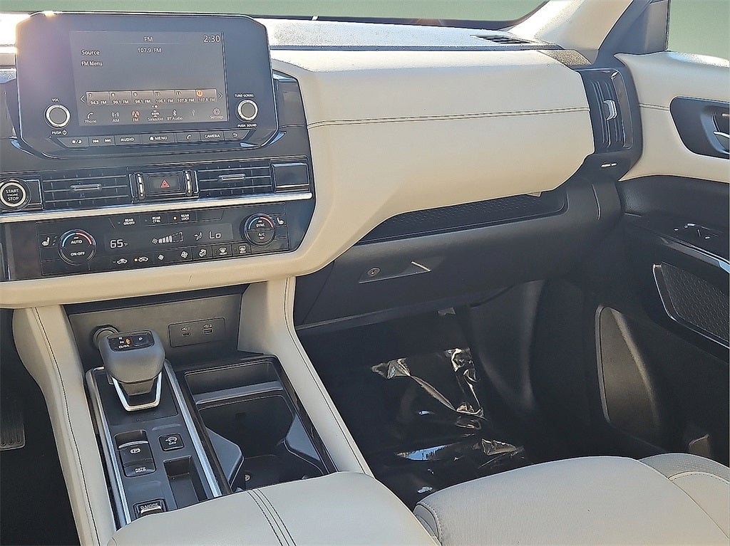 2022 Nissan Pathfinder SV