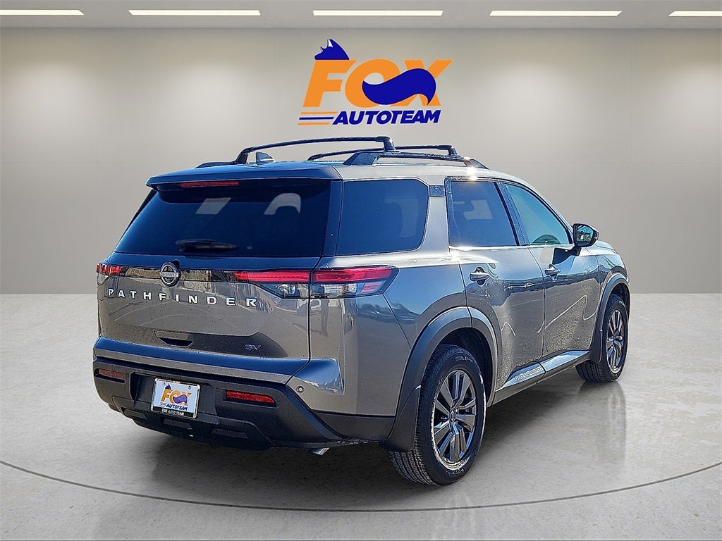 2022 Nissan Pathfinder SV