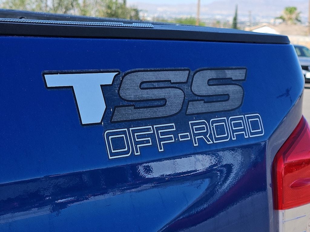 2017 Toyota Tundra SR5 5.7L V8 CrewMax w/66k miles!