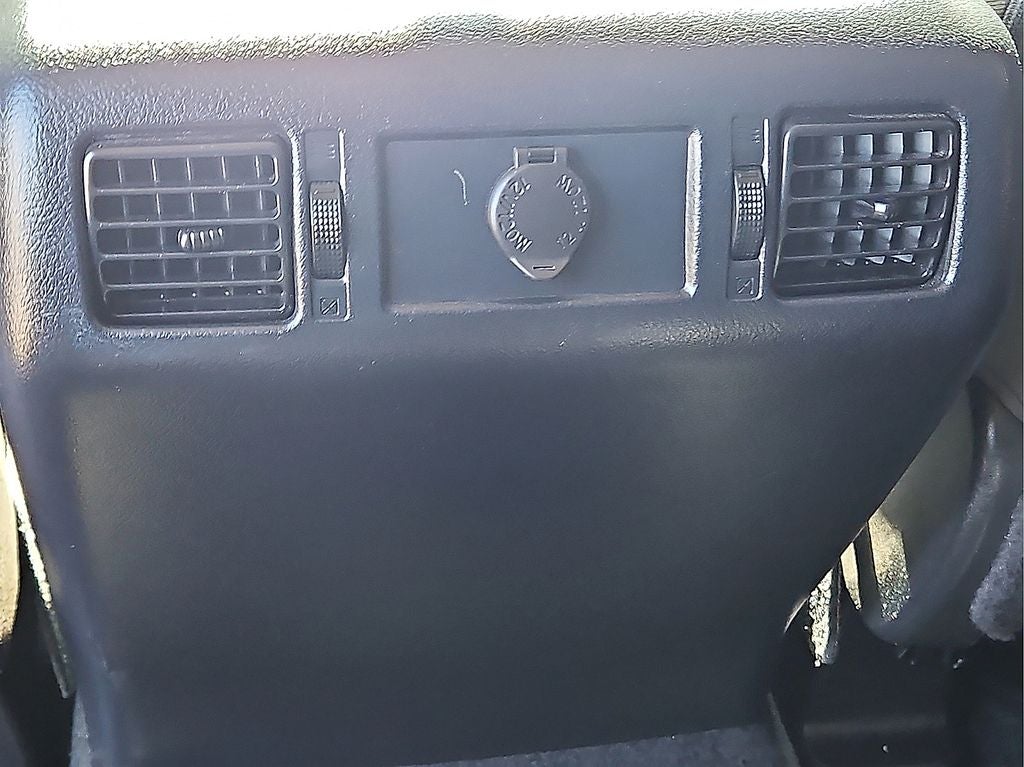 2017 Toyota Tundra SR5 5.7L V8 CrewMax w/66k miles!