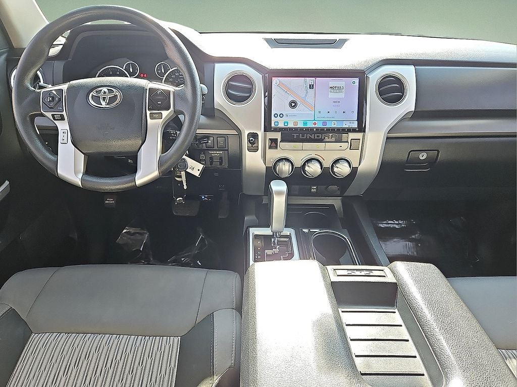 2017 Toyota Tundra SR5 5.7L V8 CrewMax w/66k miles!