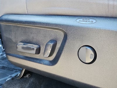 2017 Toyota Tundra SR5 5.7L V8 CrewMax w/66k miles!