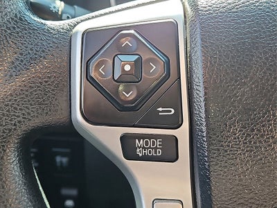2017 Toyota Tundra SR5 5.7L V8 CrewMax w/66k miles!