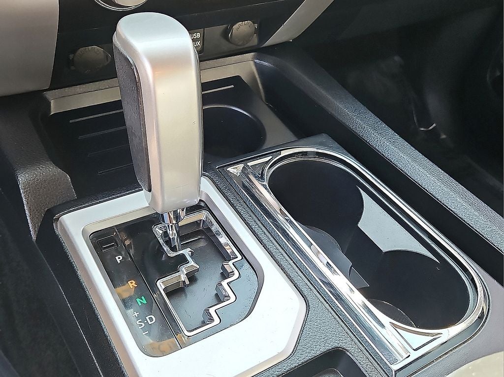 2017 Toyota Tundra SR5 5.7L V8 CrewMax w/66k miles!