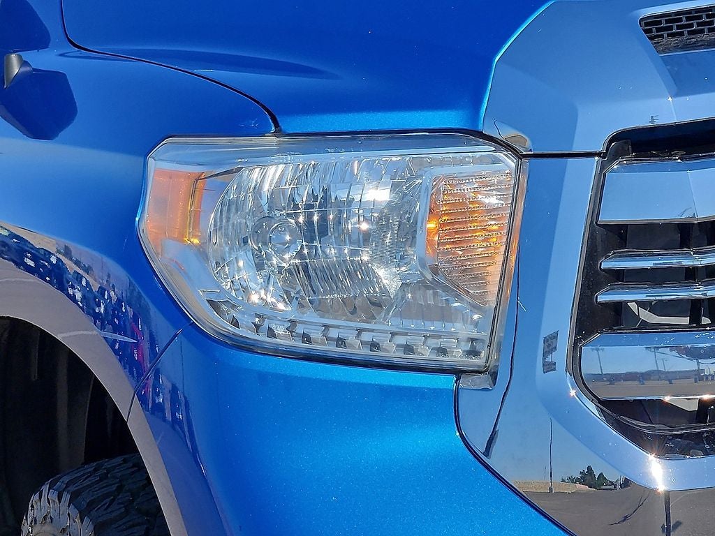 2017 Toyota Tundra SR5 5.7L V8 CrewMax w/66k miles!