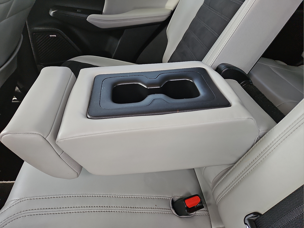 2025 Mitsubishi Outlander SE 4WD