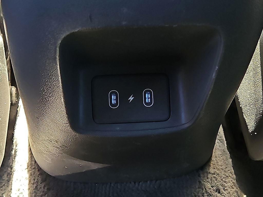 2025 Hyundai Elantra SE - up to 41 MPG Highway