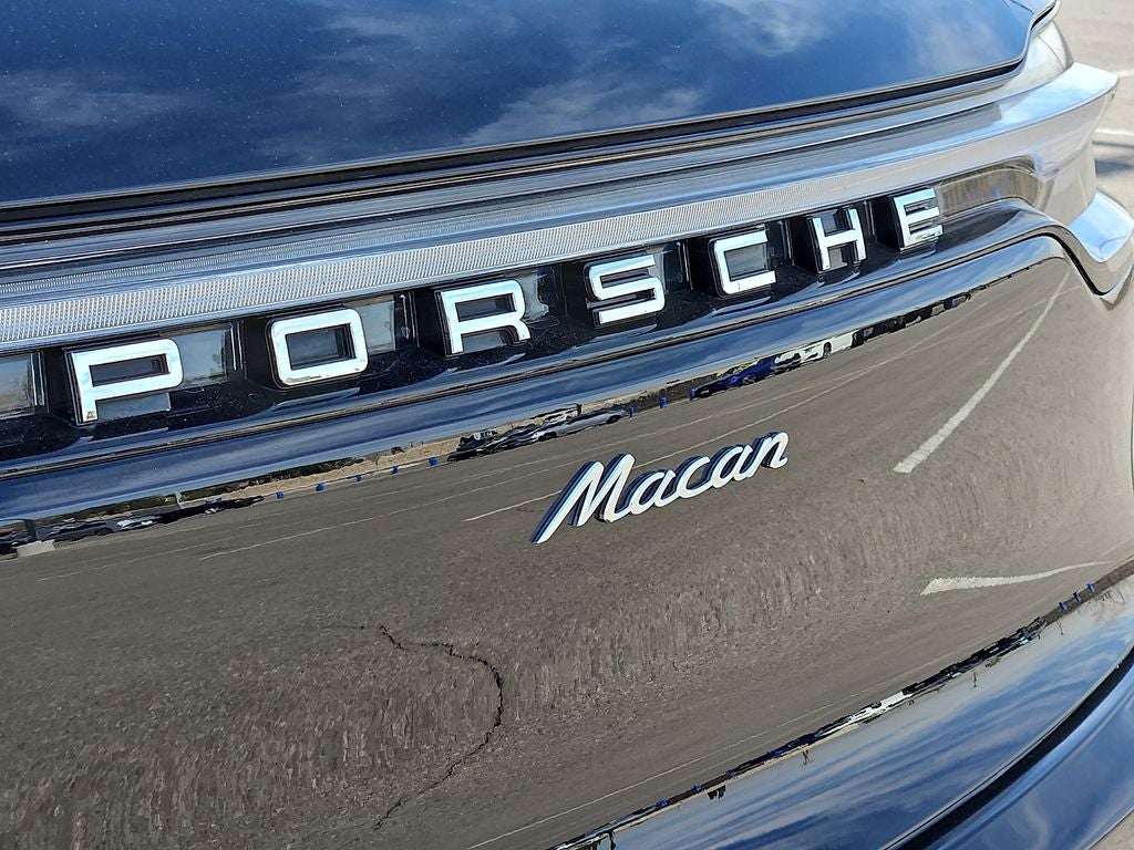 2024 Porsche Macan Base