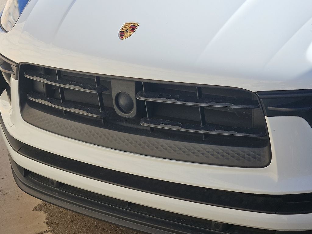 2023 Porsche Macan Base