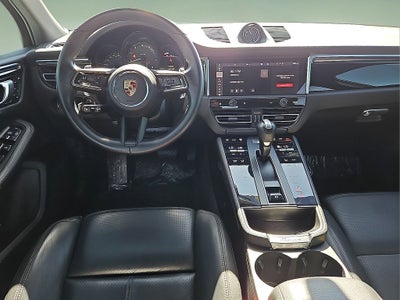 2023 Porsche Macan Base