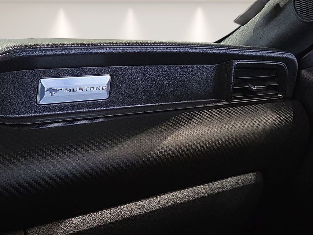 2022 Ford Mustang EcoBoost