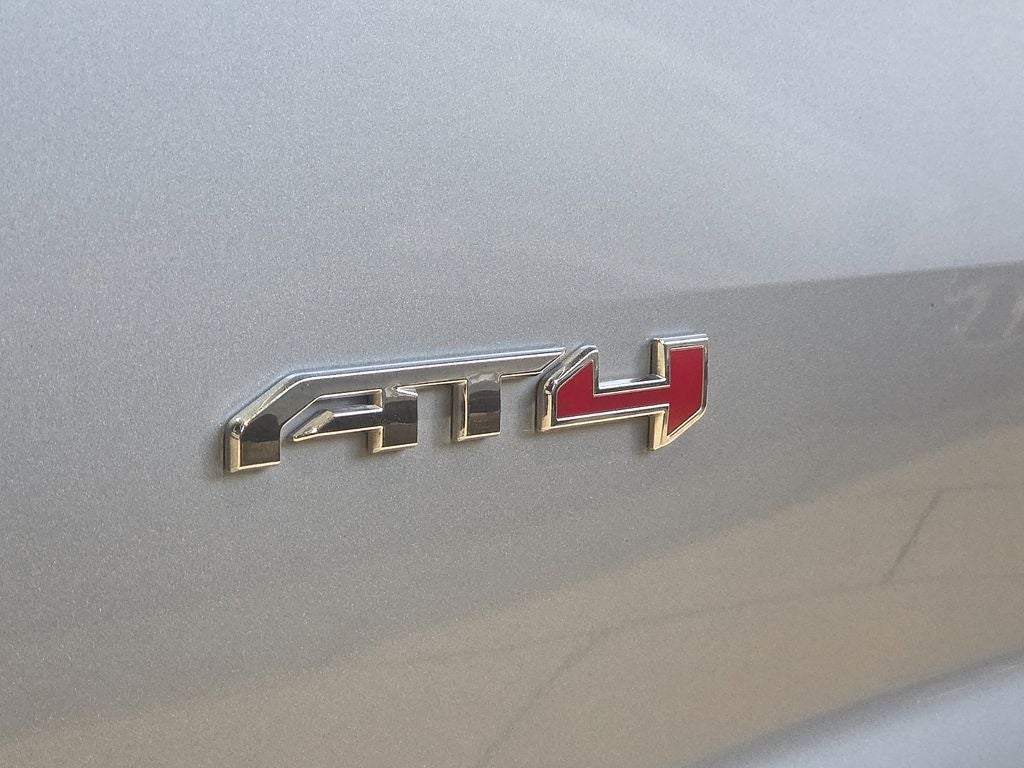 2024 GMC Acadia AT4