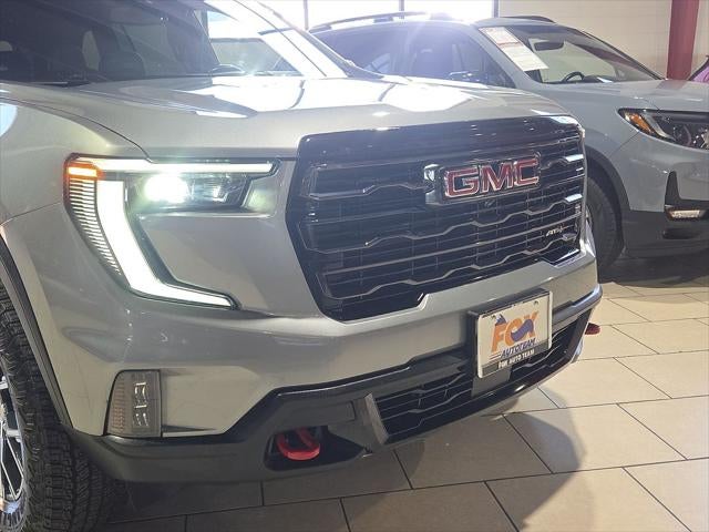 2024 GMC Acadia AT4