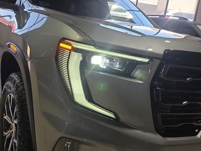2024 GMC Acadia AT4
