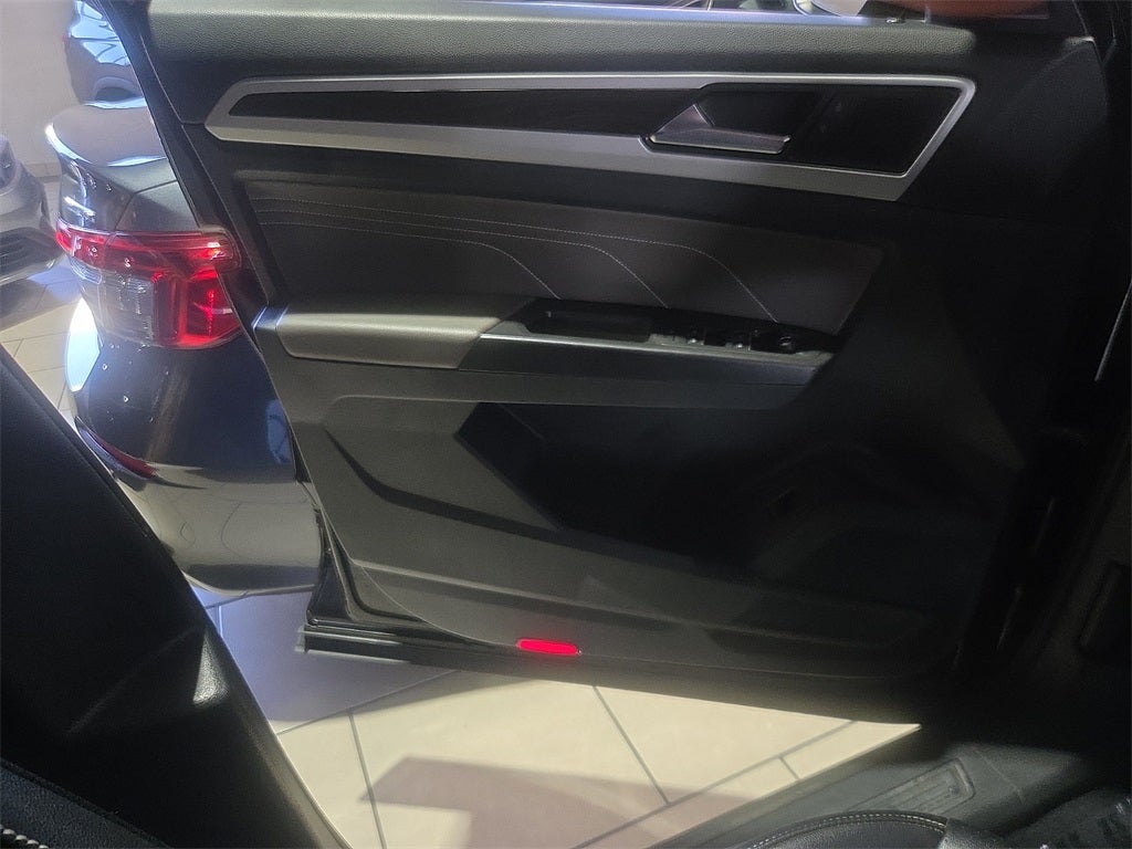 2023 Volkswagen Atlas 2.0T SE w/Technology