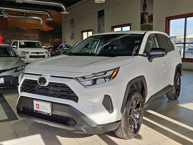 2025 Toyota RAV4 LE