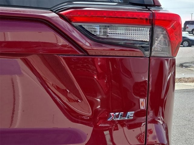 2020 Toyota RAV4 XLE