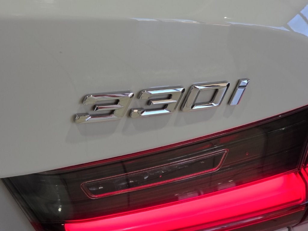 2023 BMW 3 Series 330i