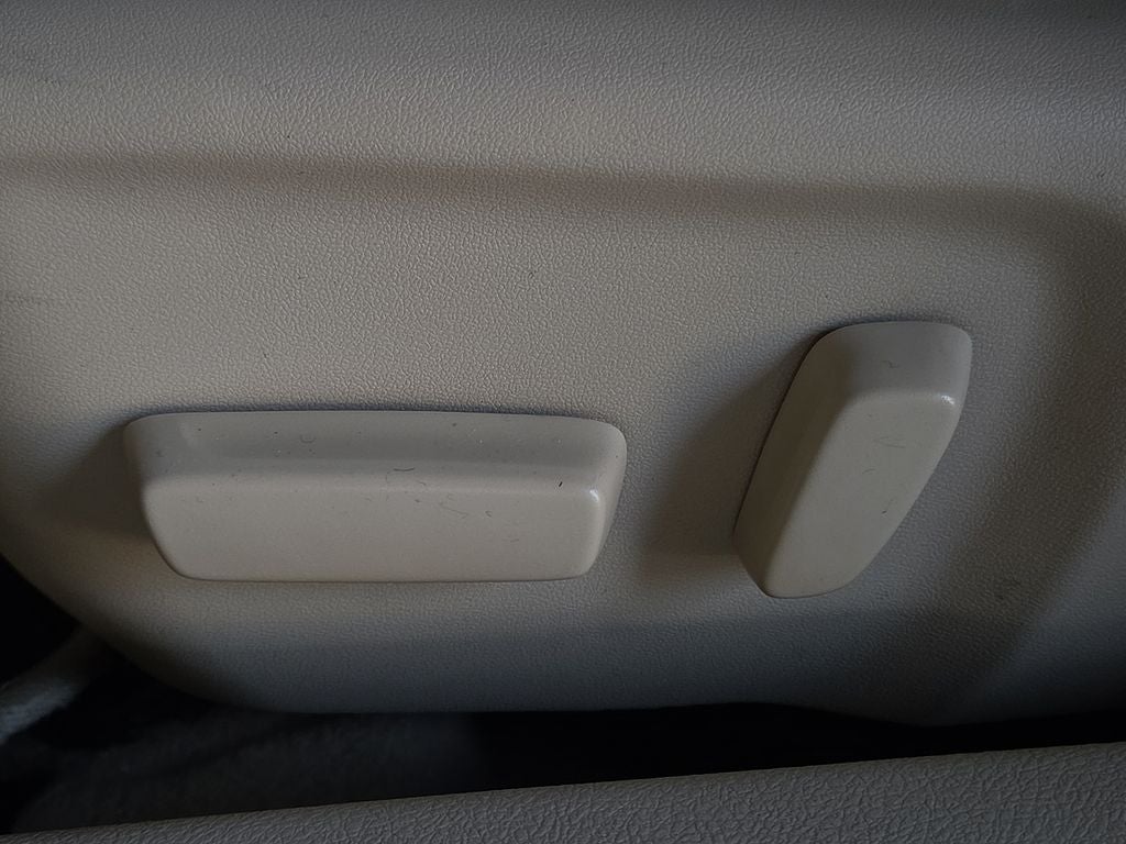 2017 Toyota Camry Hybrid XLE