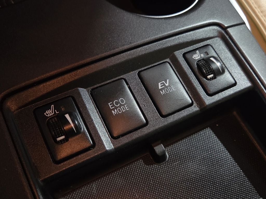 2017 Toyota Camry Hybrid XLE