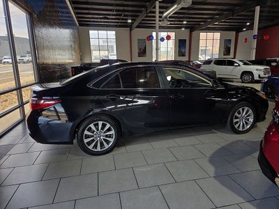 2017 Toyota Camry Hybrid XLE